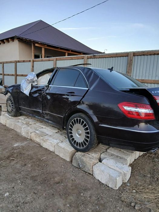 Mercedes Benz e350