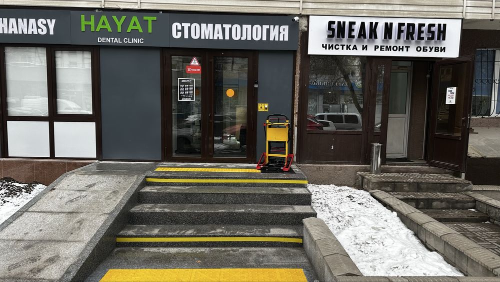 Подъемник лестничный, гусеничный для инвалидов