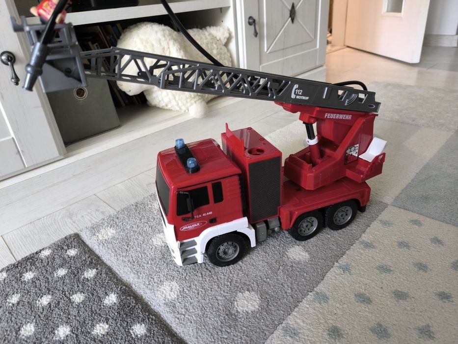 Играчки за момче-пожарни, багери, автовоз,кран, камион, Макуин