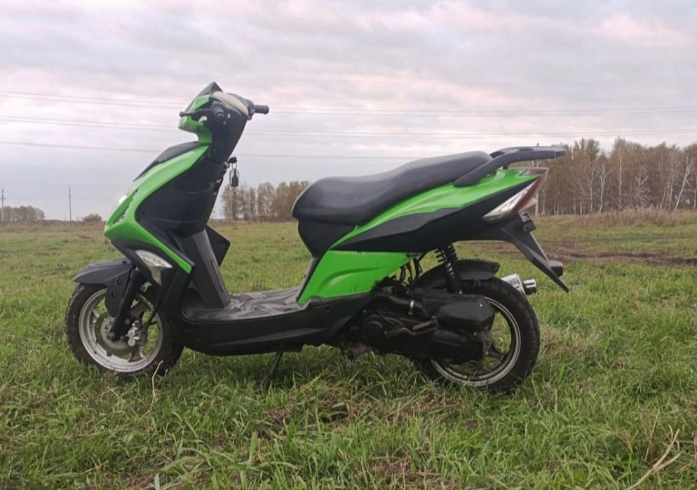 Продам скутер Racer Flame