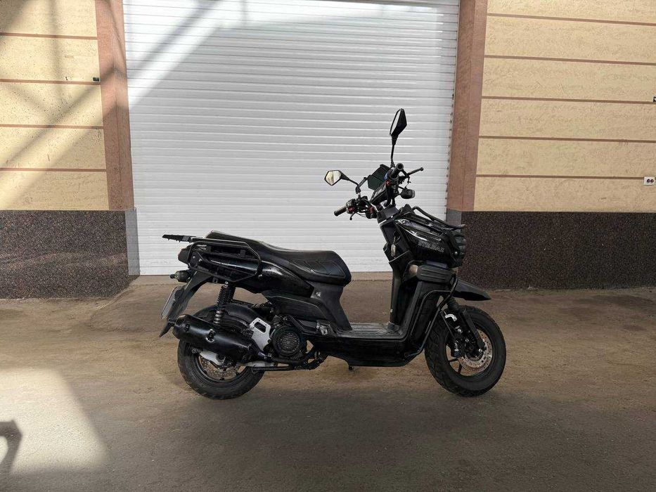 TANK moped skuter sotaman