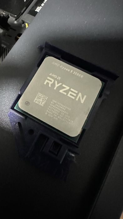 Процессор AMD Ryzen 5 3500X