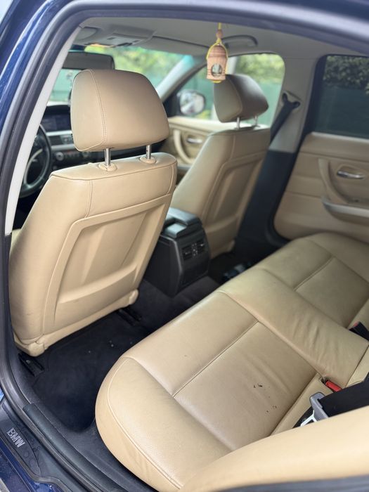 BMW 3 Series 2011 — imagine 5
