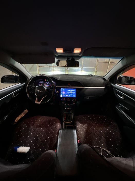 Kia Rio 2018 (1.4 AT)