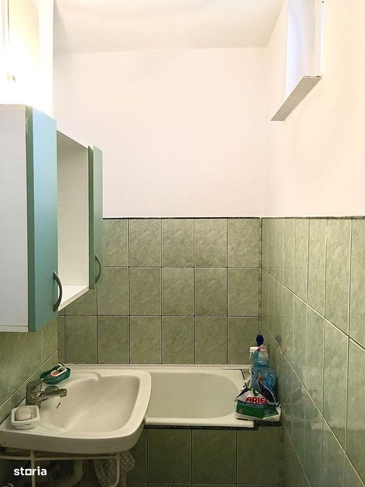 Vând apartament 2 camere, zonă centrală, Deva — fotografia 3