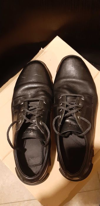 Продавам мъжки обувки