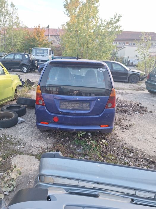 Daihatsu YRV 1.3 на части