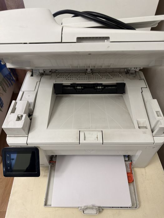 Принтер Б/у HP LaserJet Pro MFP M130fw
