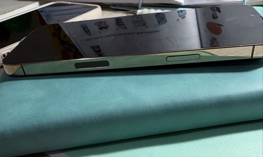 Продам Айфон 13 Про Макс 256мг Золотой