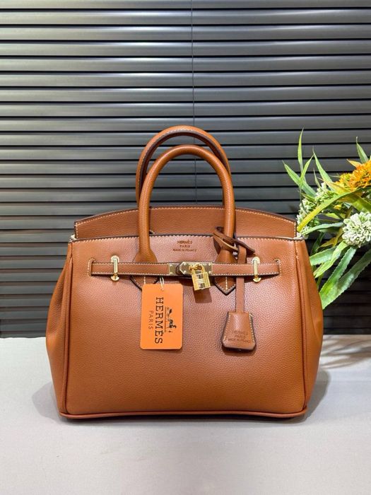 Geanta Hermes noua !!! Dimensiuni 30/25 !!!