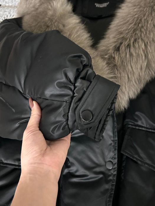 Продам куртку с воротником