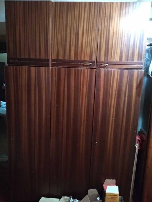 Шкаф трёхстворчатый с антресолью