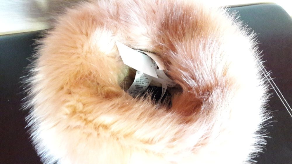 Дамска шапка -шал ,цвят лисица