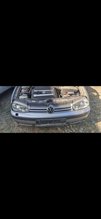 Dezmembrez golf 4 1.6 benzină.  Toate piesele disponibile