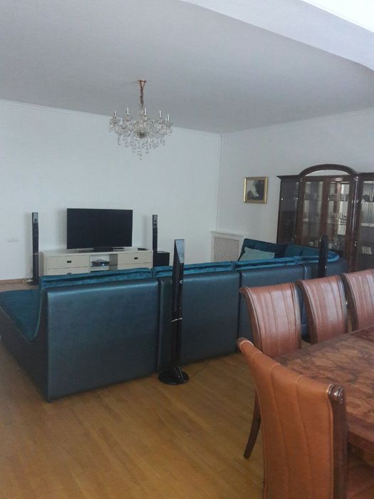 Продаётся  4 /3/4 квартира.  Госпиталный (Попугайчик) Банквский дом.