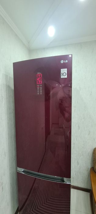 Холодильник LG в идеальном состоянии!