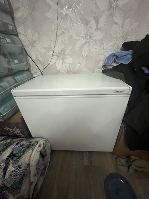 Продам морозильник