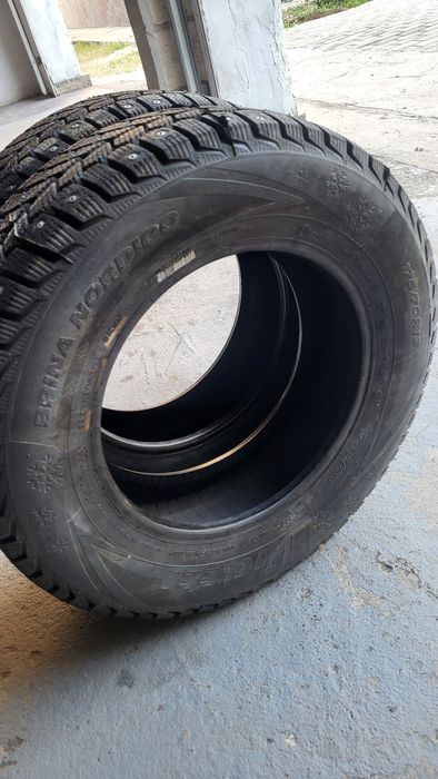 Продам замние шины 175 70 R13