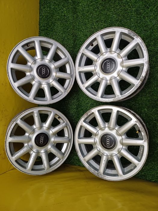 Диски R15 4x108 ромашки на Audi.