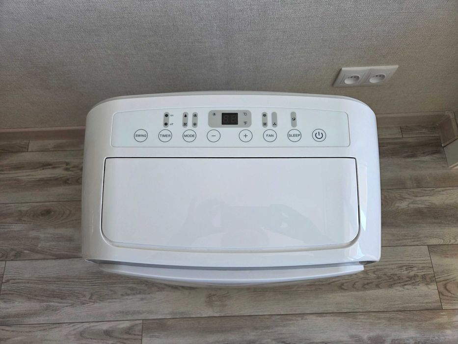 Продам мобильный кондиционер Midea 09CRN7