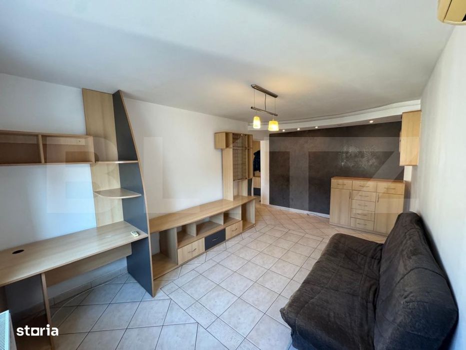Apartament 2 camere de vanzare, 44 mp, zona Palas