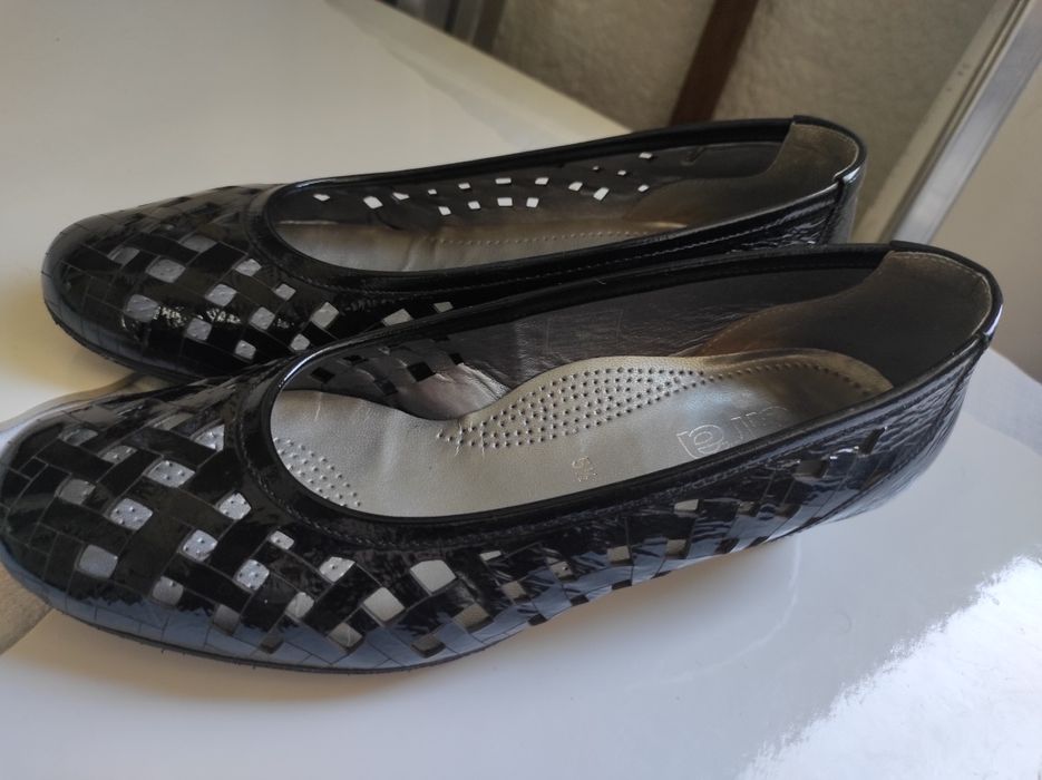 Panfofi piele eleganti, perforati