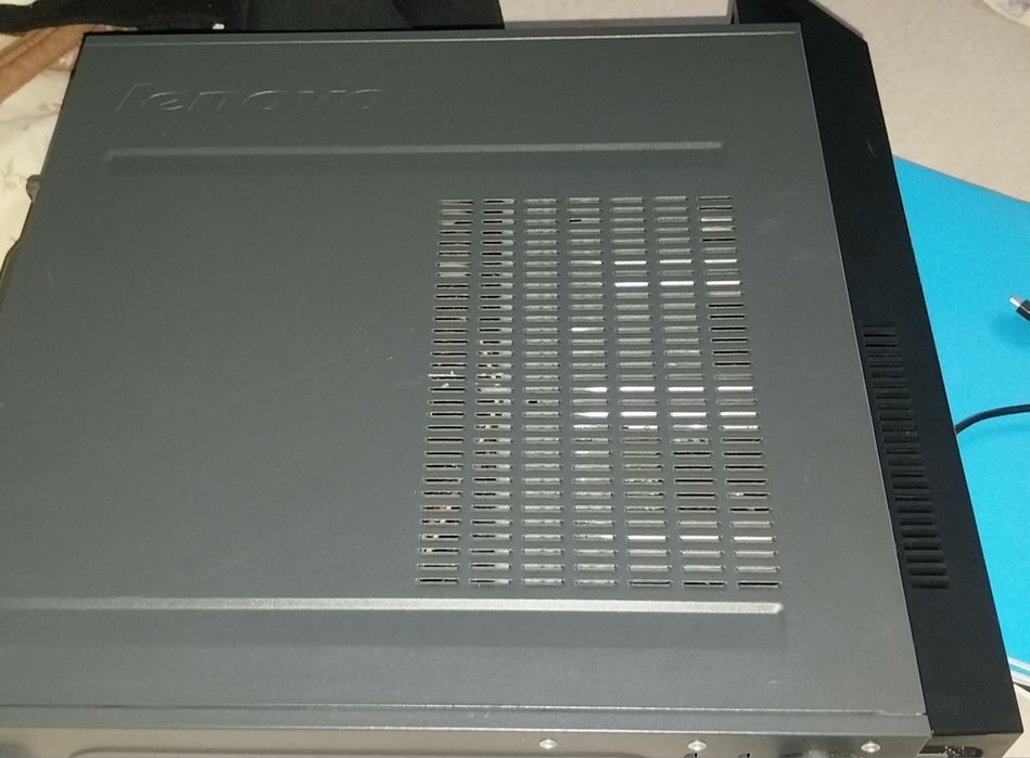 Vând unitate de lucrat pe ea pt adulți