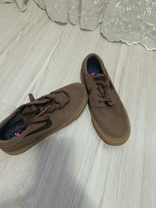 Teneasi Nike Janoski.