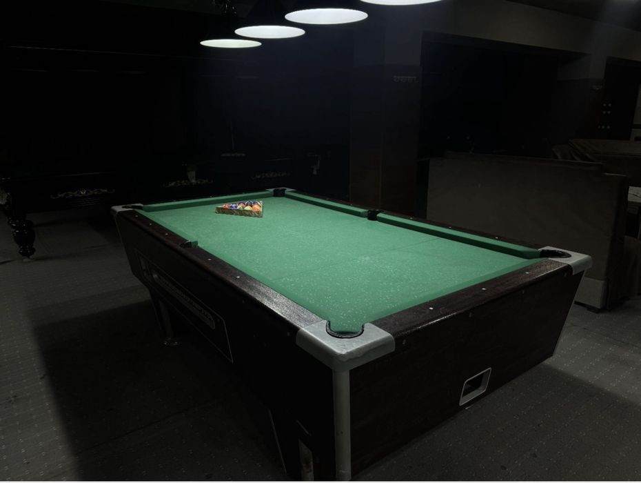 Бильярд поол.