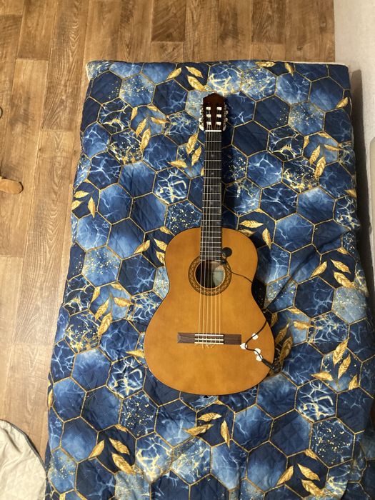 Гитара Yamaha c40