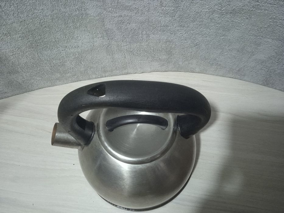 Чайник для плиты. Легкий