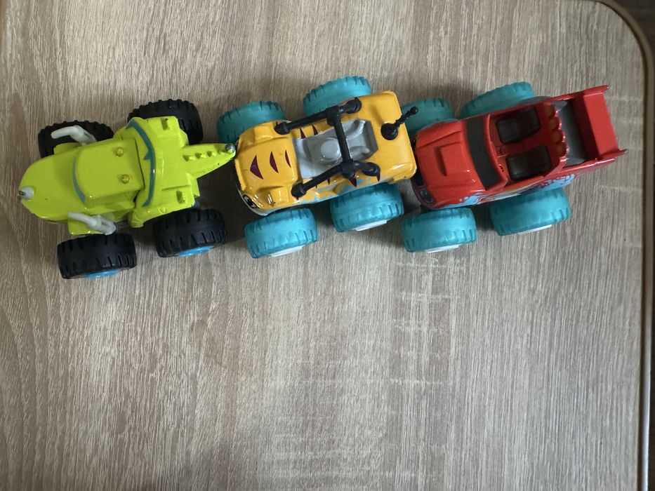Masinutele Blaze and the monster machines
