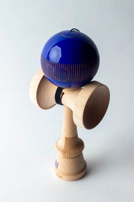 Sweets kendama Broken Bones Ultra Navy, Broken Shape