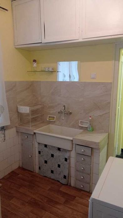 Дава се под наем Тристаен апартамент в Шумен, Добруджански - 90 кв.м за 306 € - Снимка #5