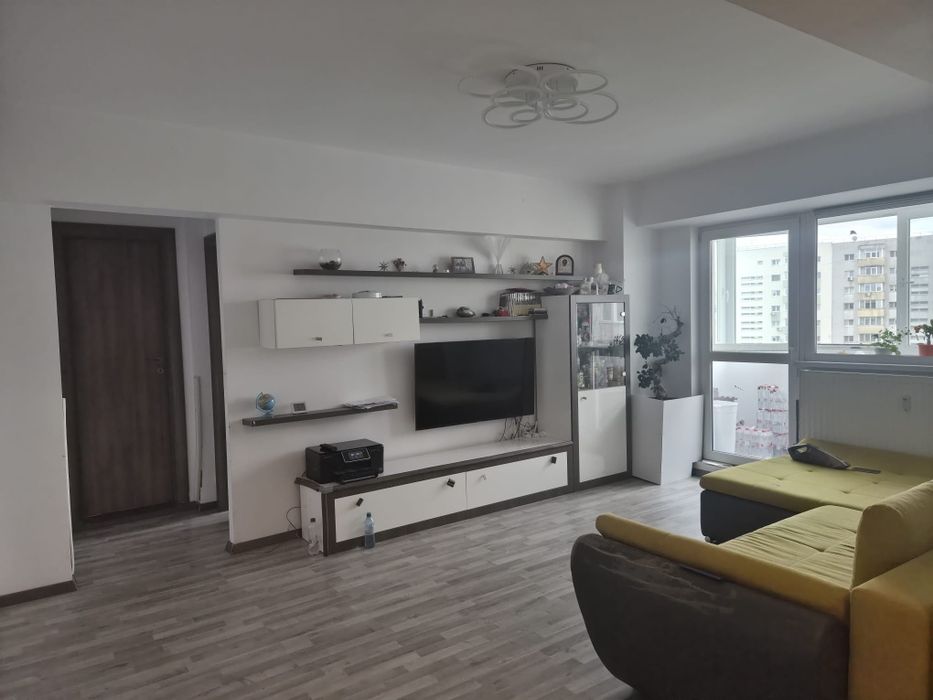 Proprietar, vand ap. 2Camere Stradal cu vedere pe spate, Orientare SudEst