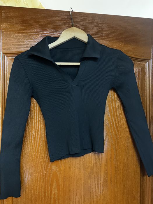 Черна блуза по тялото