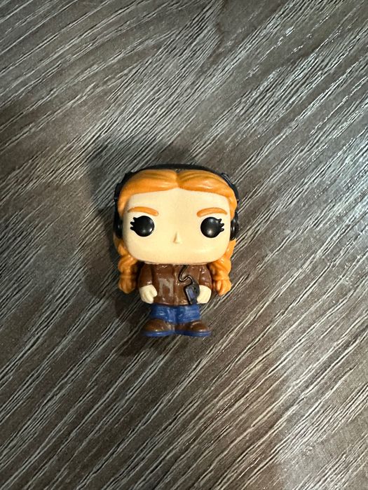 Фигурки очень странные дела.