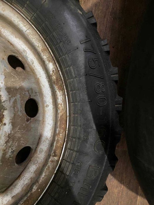 Продаются запаски на ниву