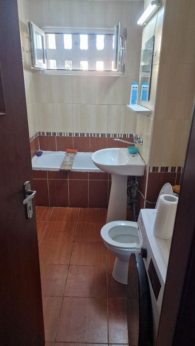 2 camere de inchiriat