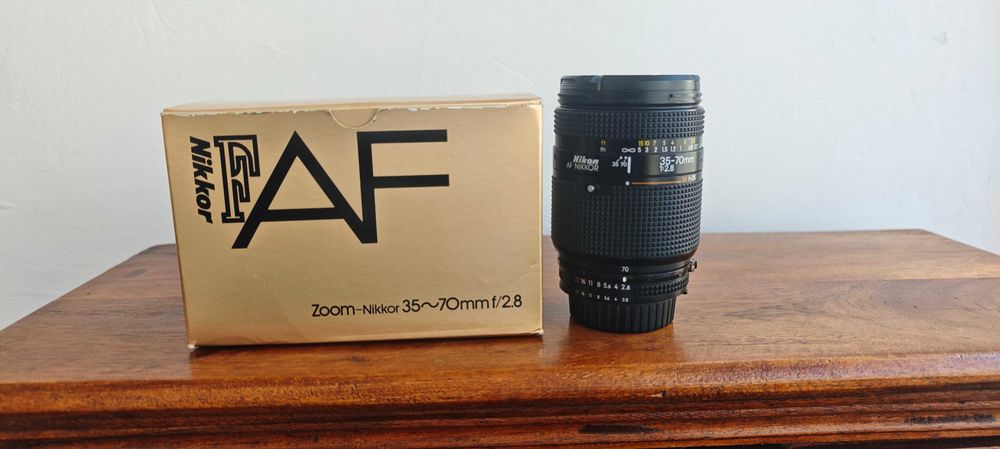 Obiectiv foto Nikon AF zoom push-pull Nikkor 35-70mm f/2.8D