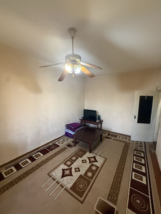 Продам 1 комнатная квартира Куйлюк массив 3 Напротив Корзинка Мирабад