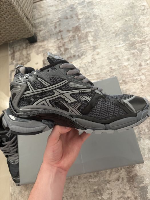 balenciaga runner