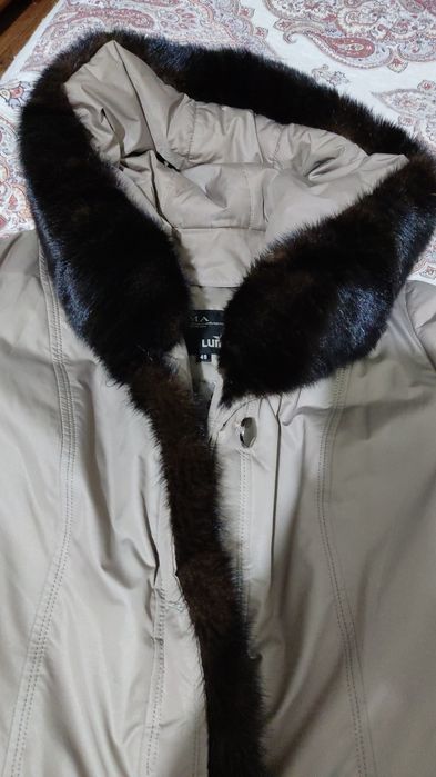 Продается зимний пуховик