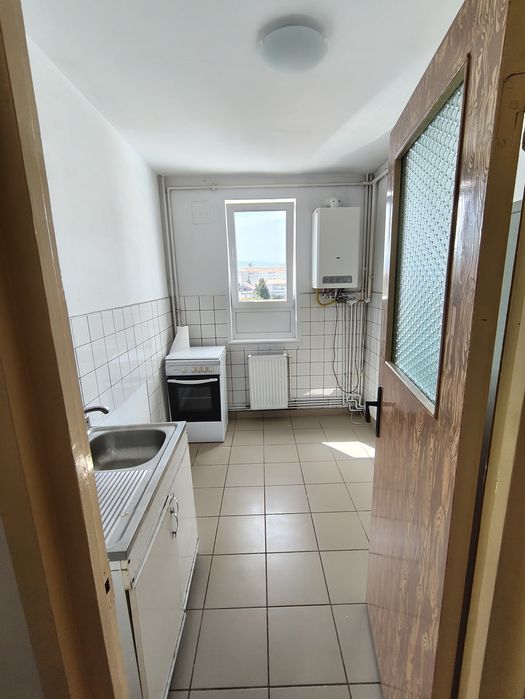 Vand apartament zona Cedonia