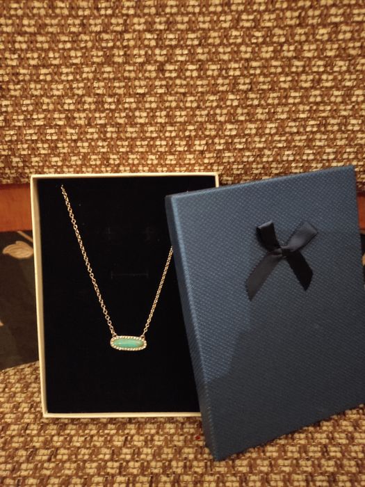 Подарок для девушки на 8 марта,кулон с цепочкой