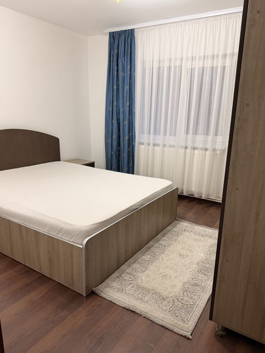 Vând apartement 2 camere etajul 3