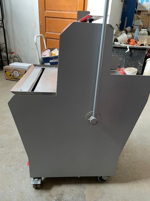 Feliator pâine semiautomat