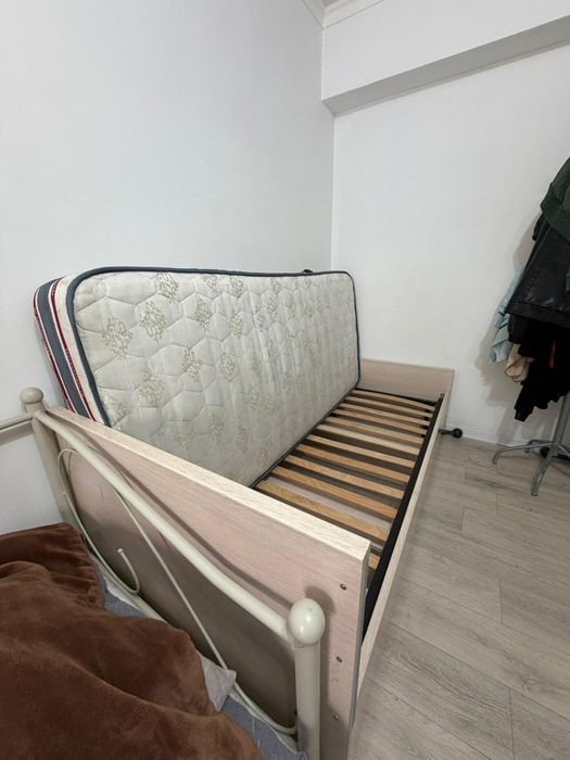 Кровать полуторка