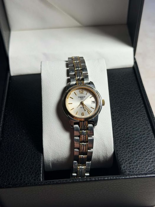 Дамски часовник Tissot PR 50 Quartz