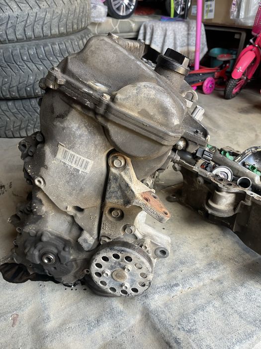 Двигатель 1nz-fe на запчасти